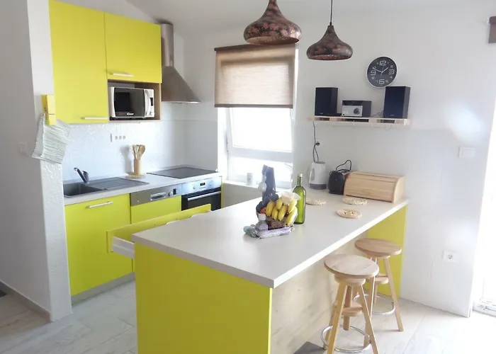 Bura Apartman Povljana