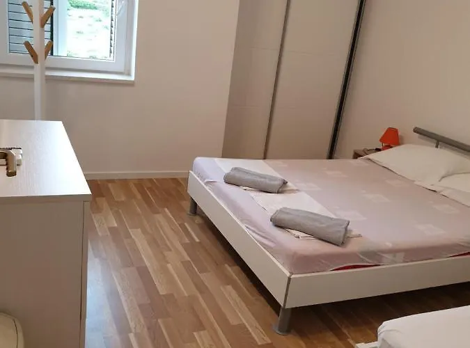 Apartman Bura *