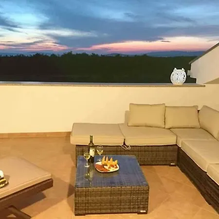 Apartment Bura